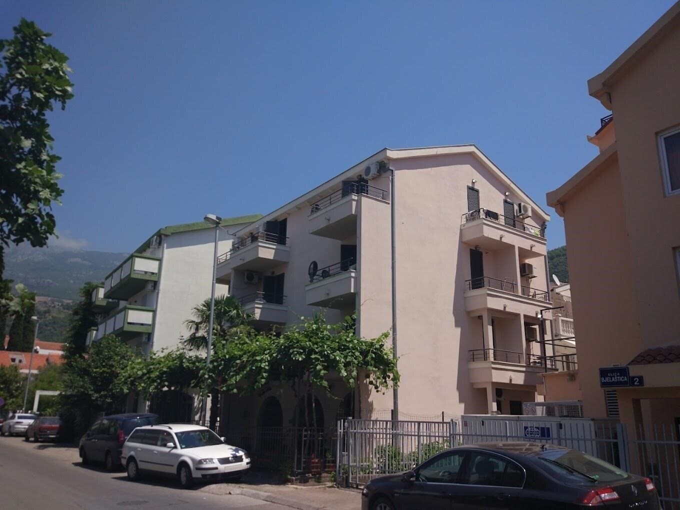 Отель Apartments Vila Mare 3*