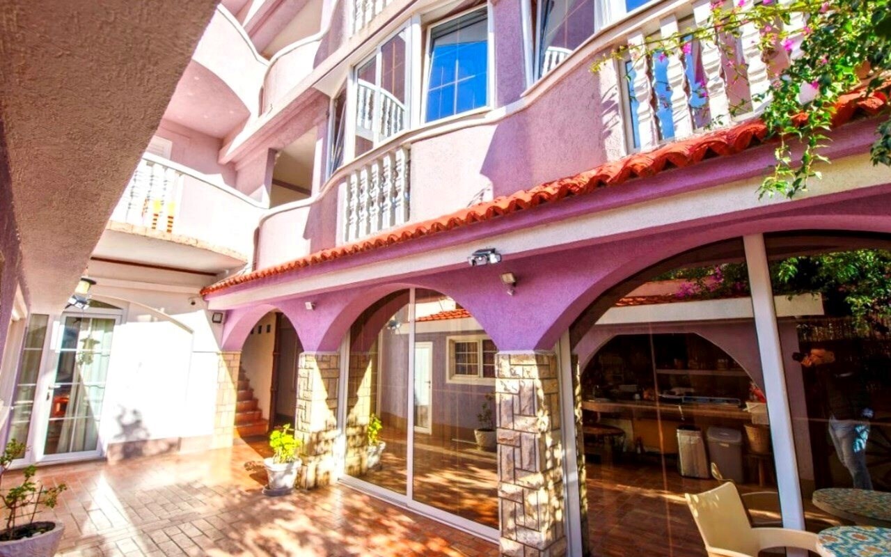 Отель Guest House Violet Aparthotel 2*