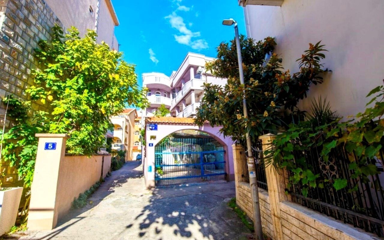 Фото Guest House Violet Aparthotel 2*