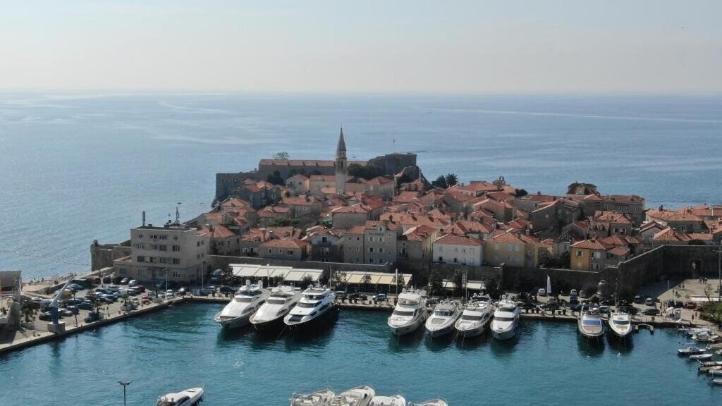 Картинка Apartments Aleksic Old Town 4*