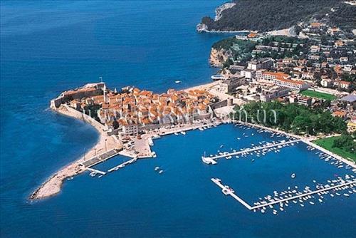 Фото Mont Apartments 3*