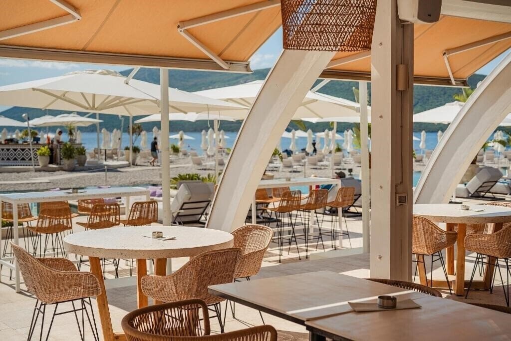 Фотография Lazure Hotel & Marina 5*
