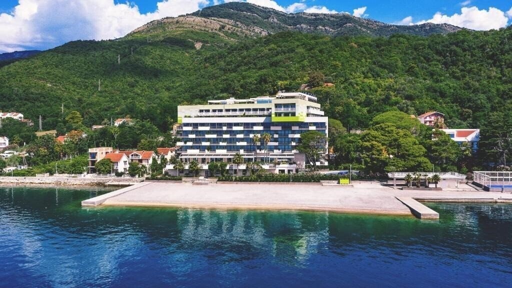 Изображение Carine Hotel Park (ex. Carine Park, Park Bijela, Carine Hotel Park Bijela, Iberostar Bijela Park) 4*