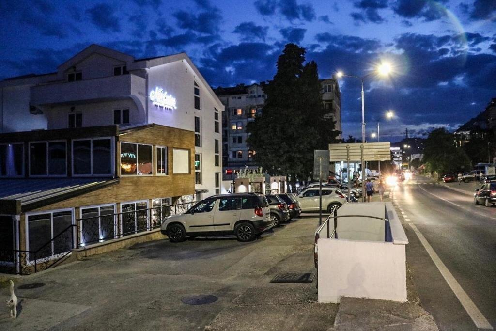 Картинка Maksim 4*