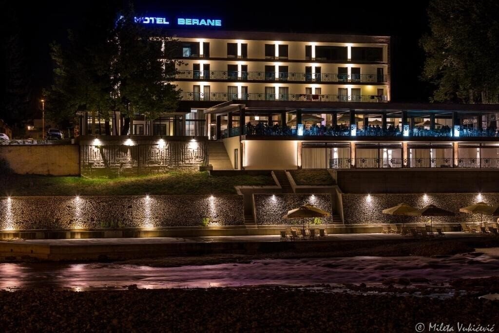 Отель Hotel Berane 4*