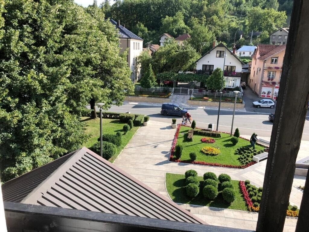 Картинка Komovi Hotel 3*