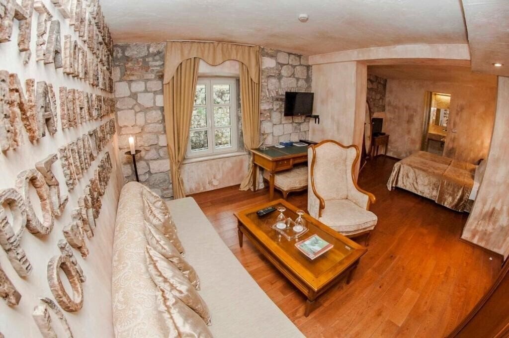 Изображение Astoria Kotor 4*