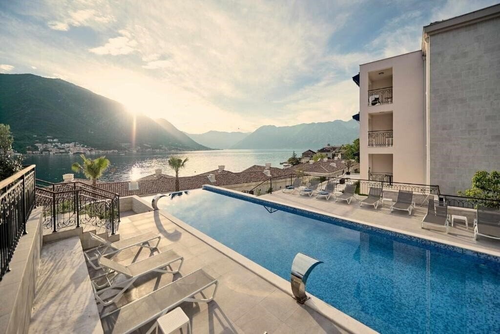 Картинка Huma Hotel Kotor Bay (ex. Allure Palazzi Kotor Bay) 5*