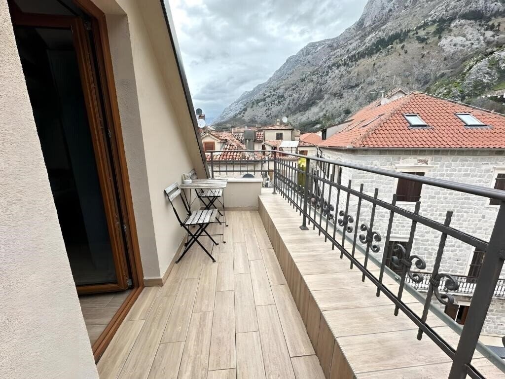 Отель Apartments Casa Di Cattaro 4*