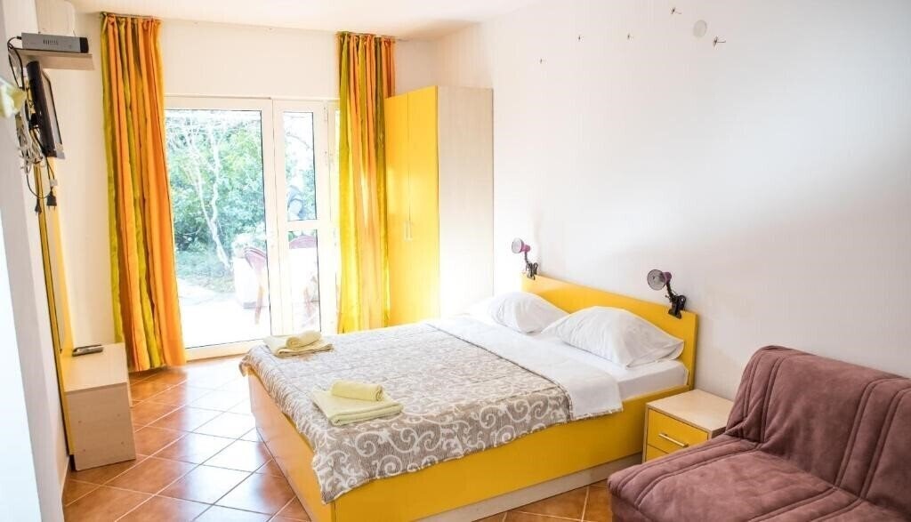 Отель Villa Nada 3*