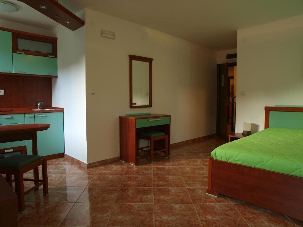 Фото Lanista Apartments 3*