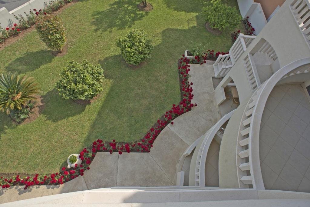 Фотография Villa V Lux 3*