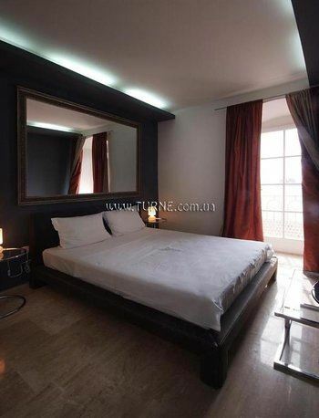 Отель Lux Apartments Petrovac 4*