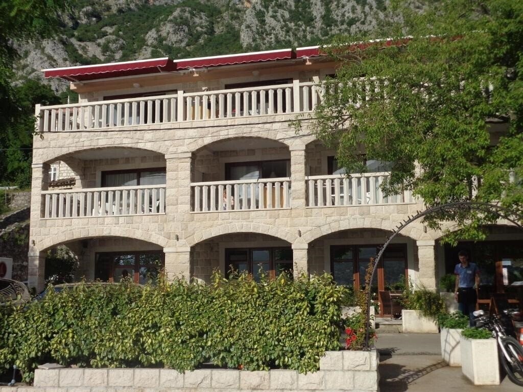 Отель Apartments Bella Di Mare 4*