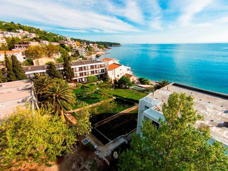 Отель Hotel Juzno More 2*