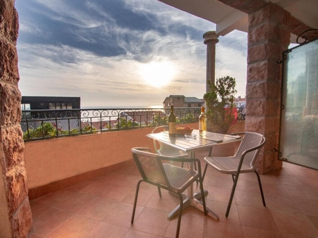 Отель Levantin Inn 3*