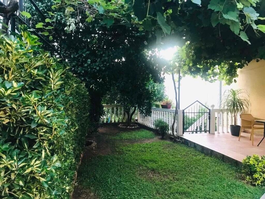 Отель Andja Apartments 3*