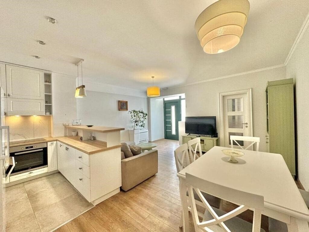 Фотография Lenny One Bedroom Apartment Sveti Stefan 3*
