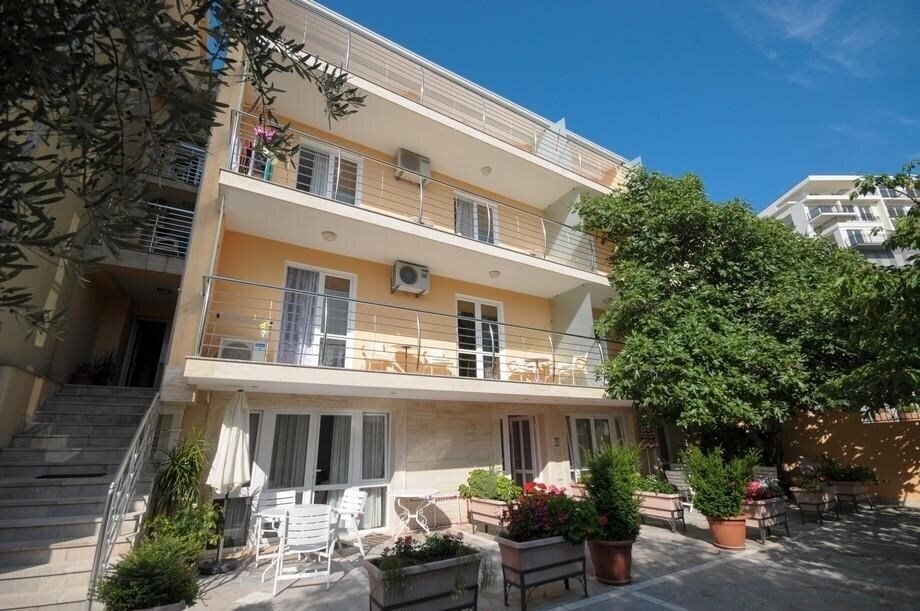 Отель Villa Sara LUX 4*
