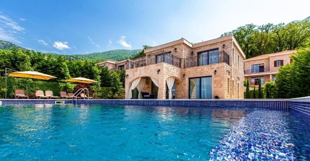 Отель Hotel Oak Leaf Residences 5*