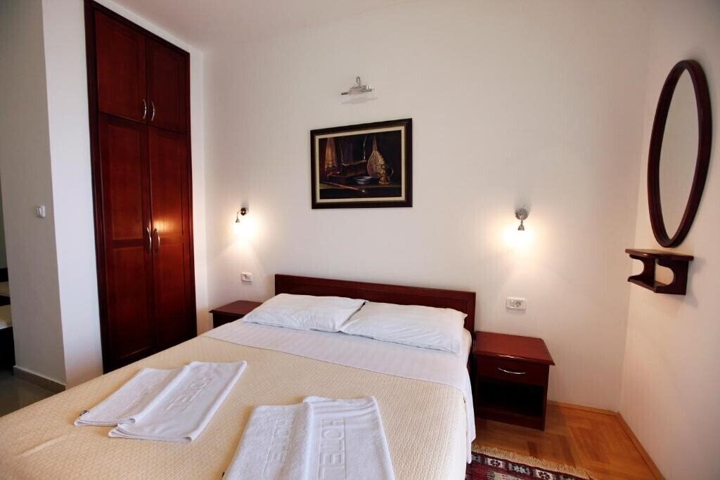 Отель Baron Sveti Stefan Apartment 3*