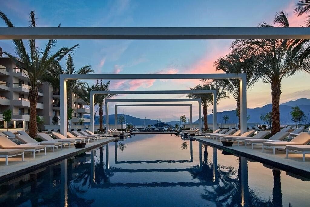 Отель Regent Porto Montenegro 5*