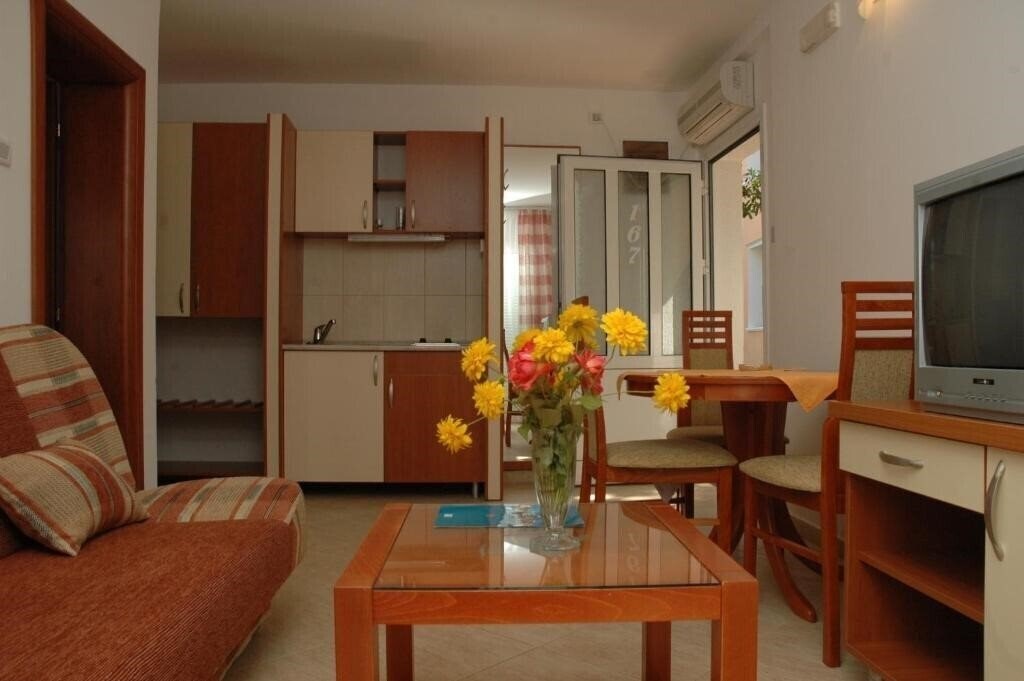 Фотография Kamelija Tivat 2*