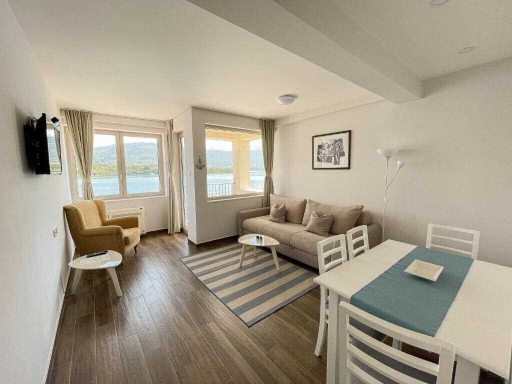 Фото Apartments Maestral 4*