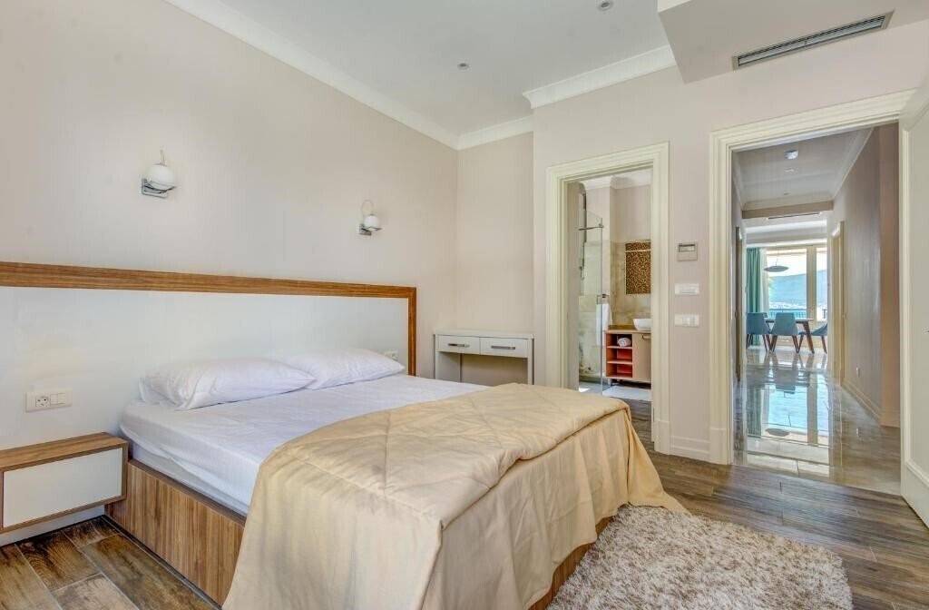 Отель Kaliman Villa Lux 4*