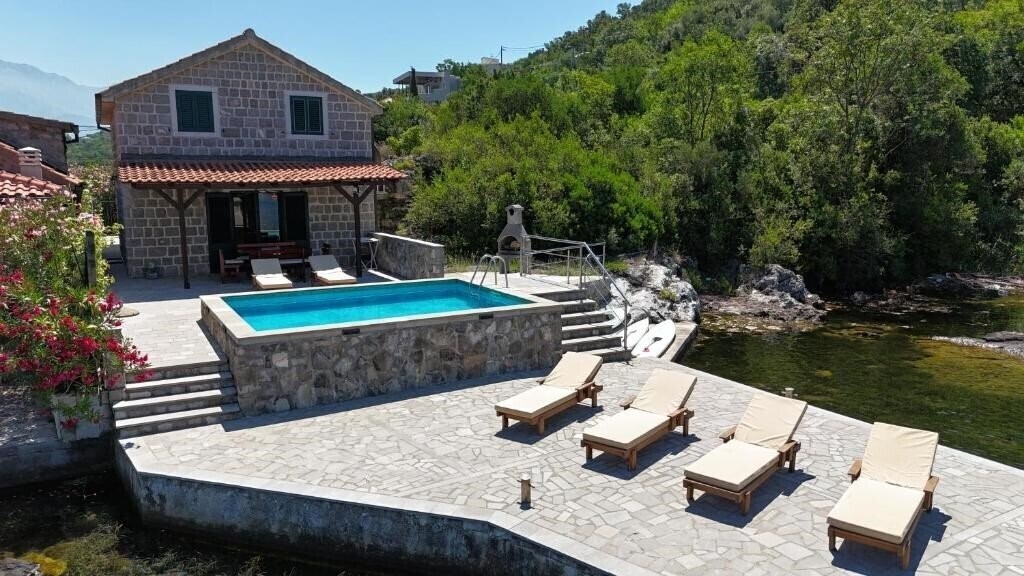 Фото Kovinic Apartments 4*