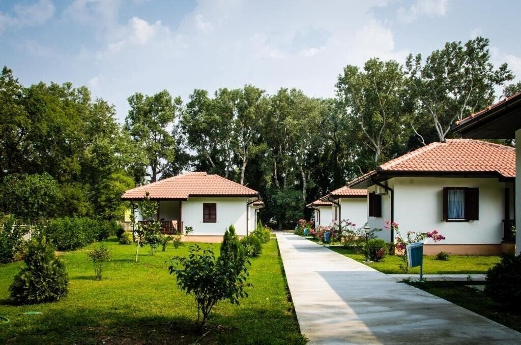 Картинка VELIKA PLAZA (ex. Velika Plaza Hotel) 2*