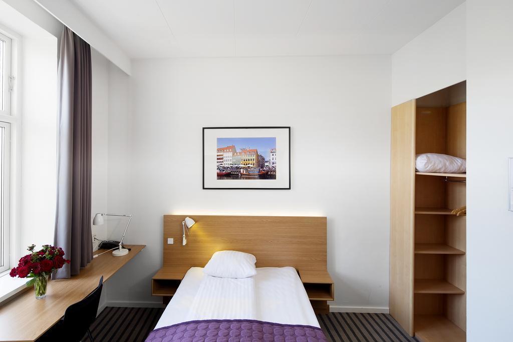 Картинка Hotel Copenhagen Crown 3*