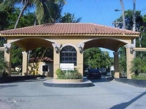 Отель 2 Bedroom Condo Near Beach апартаменты