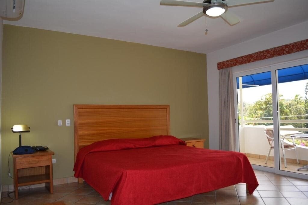 Фото New Garden Hotel 3*