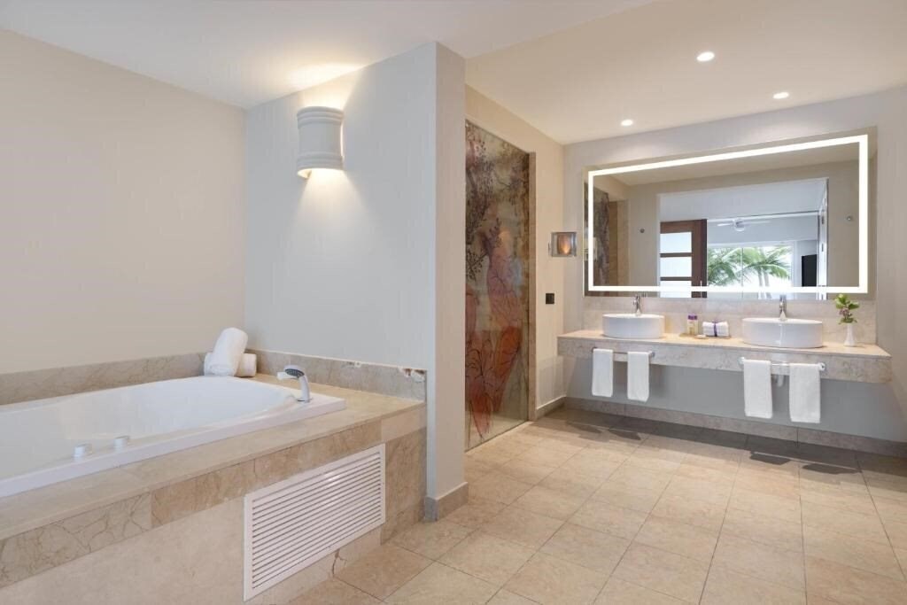 Изображение Breathless Punta Cana Resort & Spa 5*