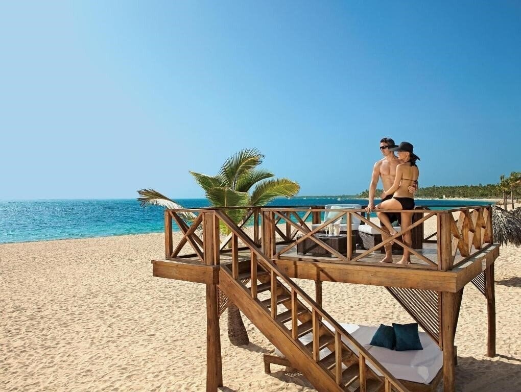 Отель Secrets Royal Beach 5*