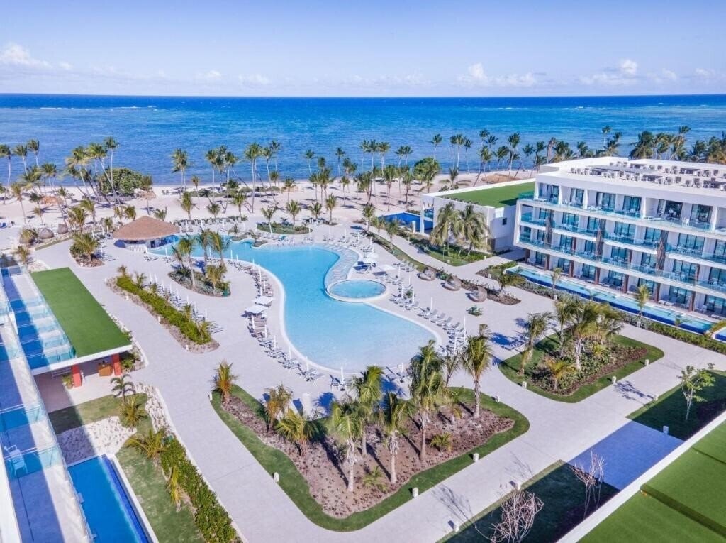 Фото Serenade Punta Cana Beach Spa & Casino 5*
