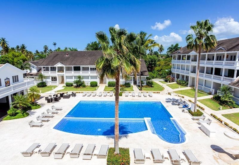 Отель Albachiara Hotel 4*