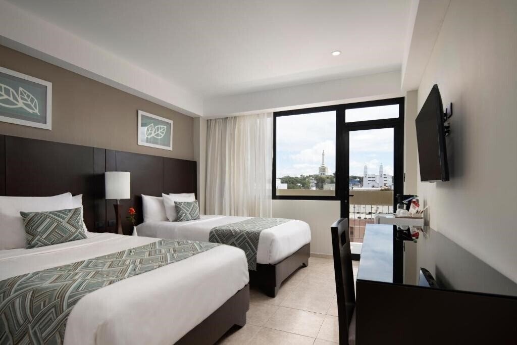 Фото Hodelpa Centro Plaza 3*