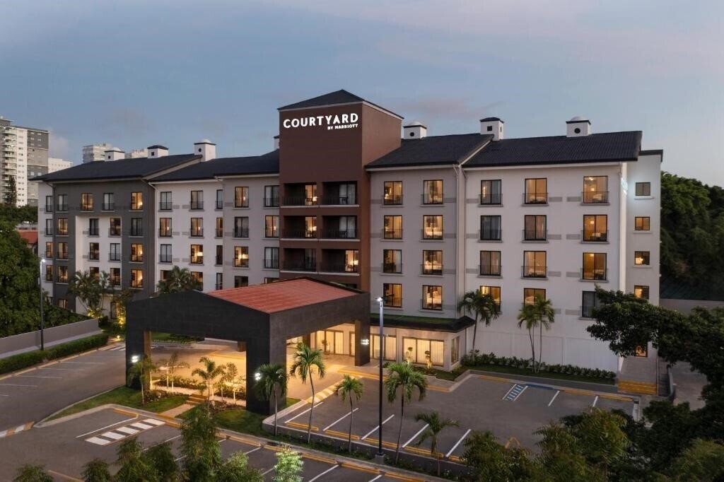 Отель Courtyard by Marriott Santo Domingo (ex. Marriott Courtyard, Courtyard) 3*