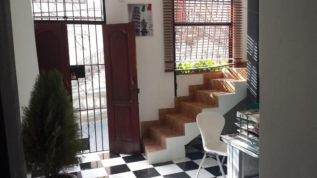 Картинка Aarony House + 2*