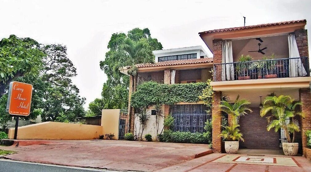 Отель Carey House Hotel 3*