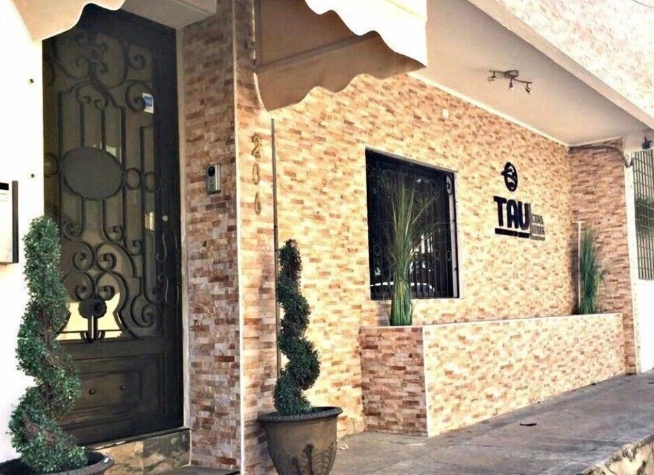 Отель Tau Casa Reyes (ex. Hotel Tau Art Residence, Tobiah Casa Reyes) 3*