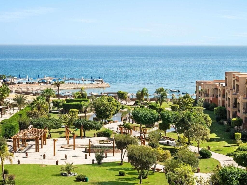 Отель Movenpick El Sokhna 4*