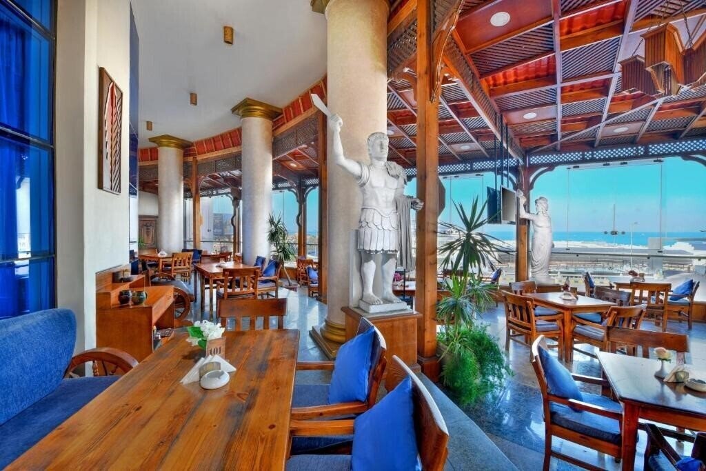 Фото Tolip Royal Hotels Alexandria 5*