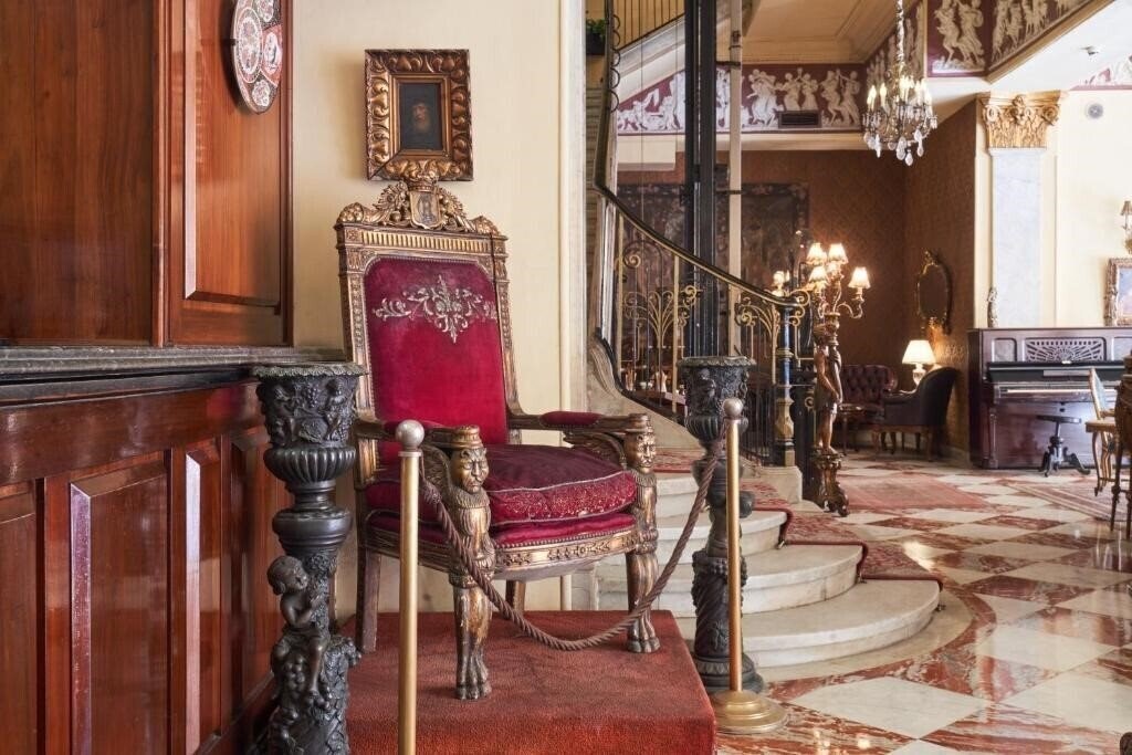 Изображение Paradise Inn Le Metroplole 4*