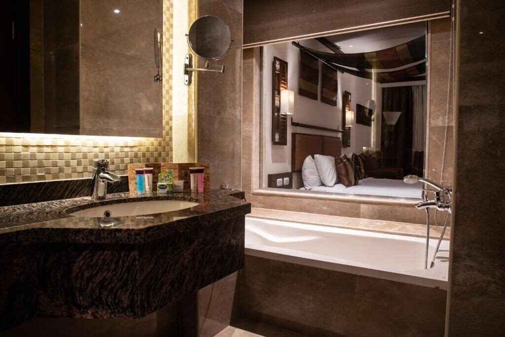 Фото Africana Hotel & Spa 3*