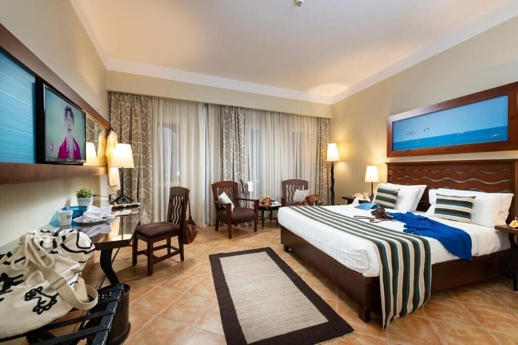 Фото The Three Corners Ocean View Hotel 4*