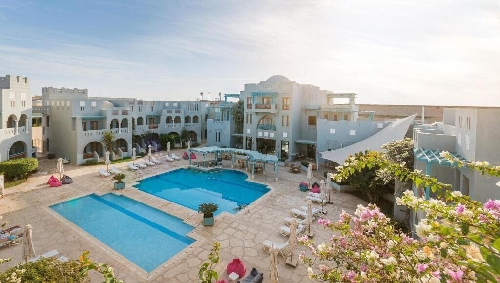 Отель Fanadir Hotel El Gouna 4*