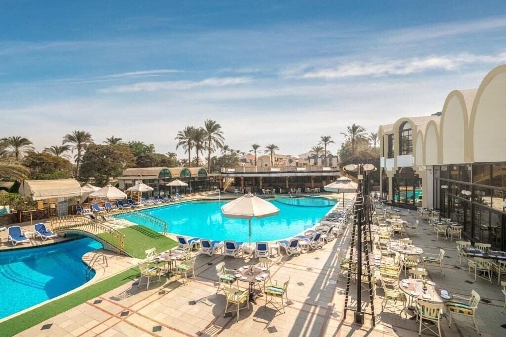 Изображение Jaz Pyramids Resort (ex. Oasis Pyramids Hotel, Pyramids Resort by Jaz) 4*